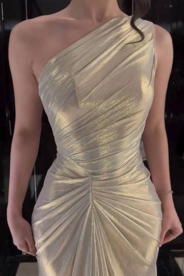 One-Shoulder Pleated Design Maxi Dress