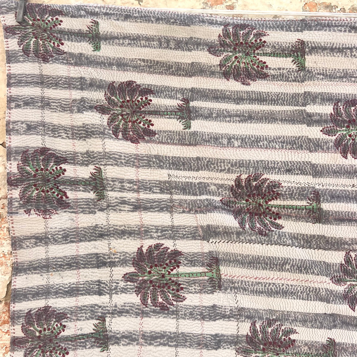 Grey Palm Trees Rallie