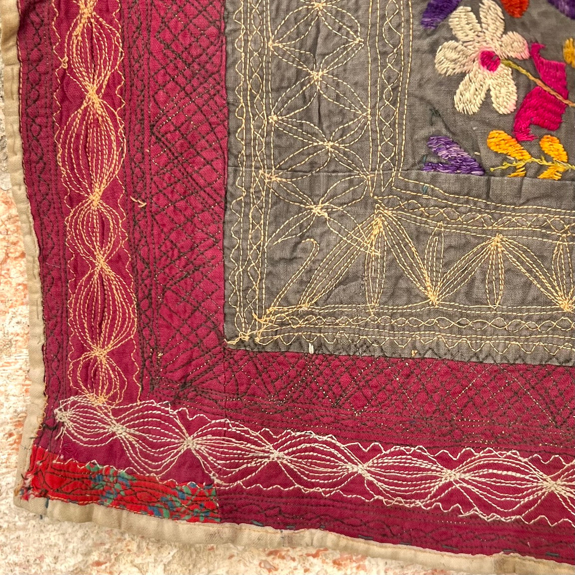 Antique Thal Pose ceremony mat N. 1