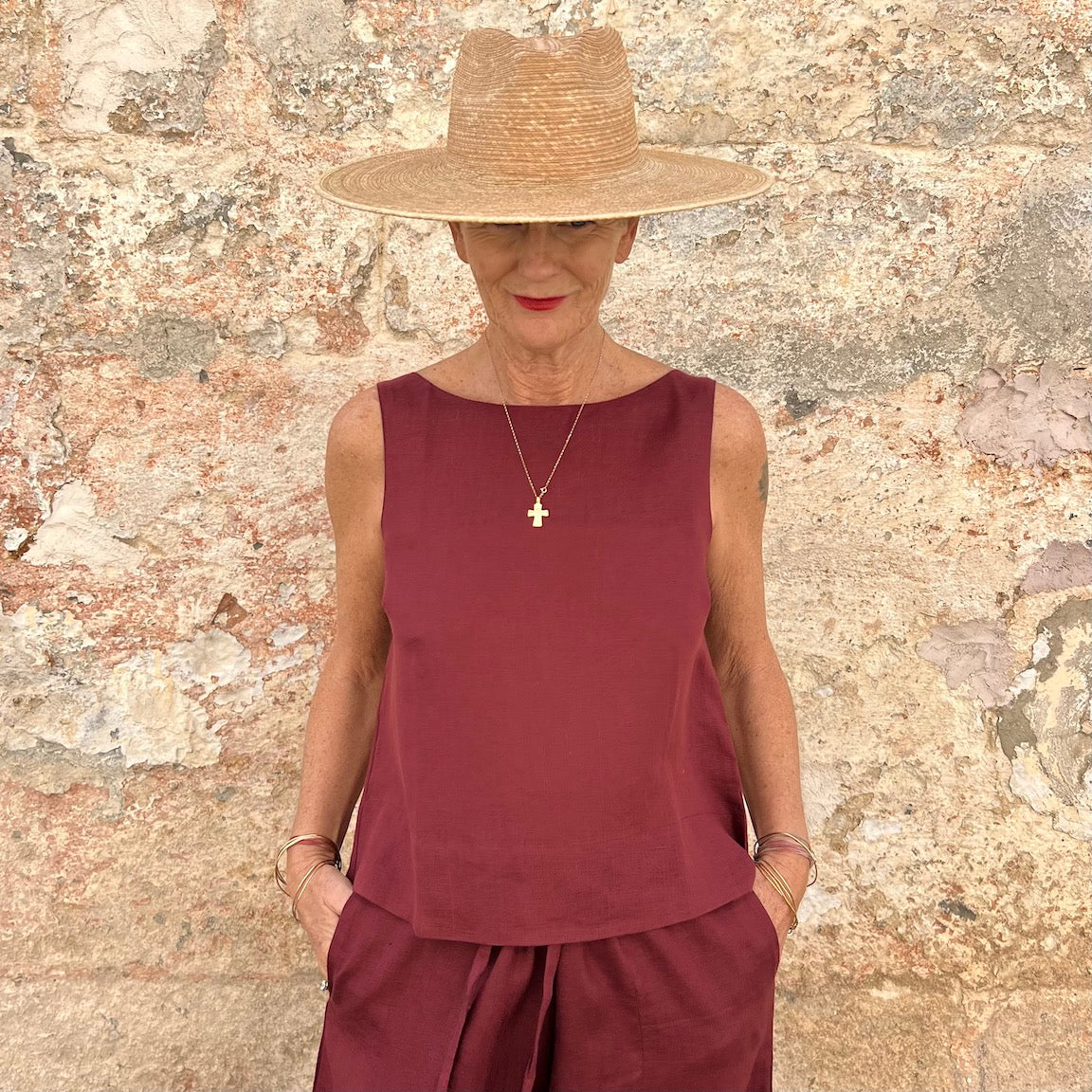 Overleap Top Linen