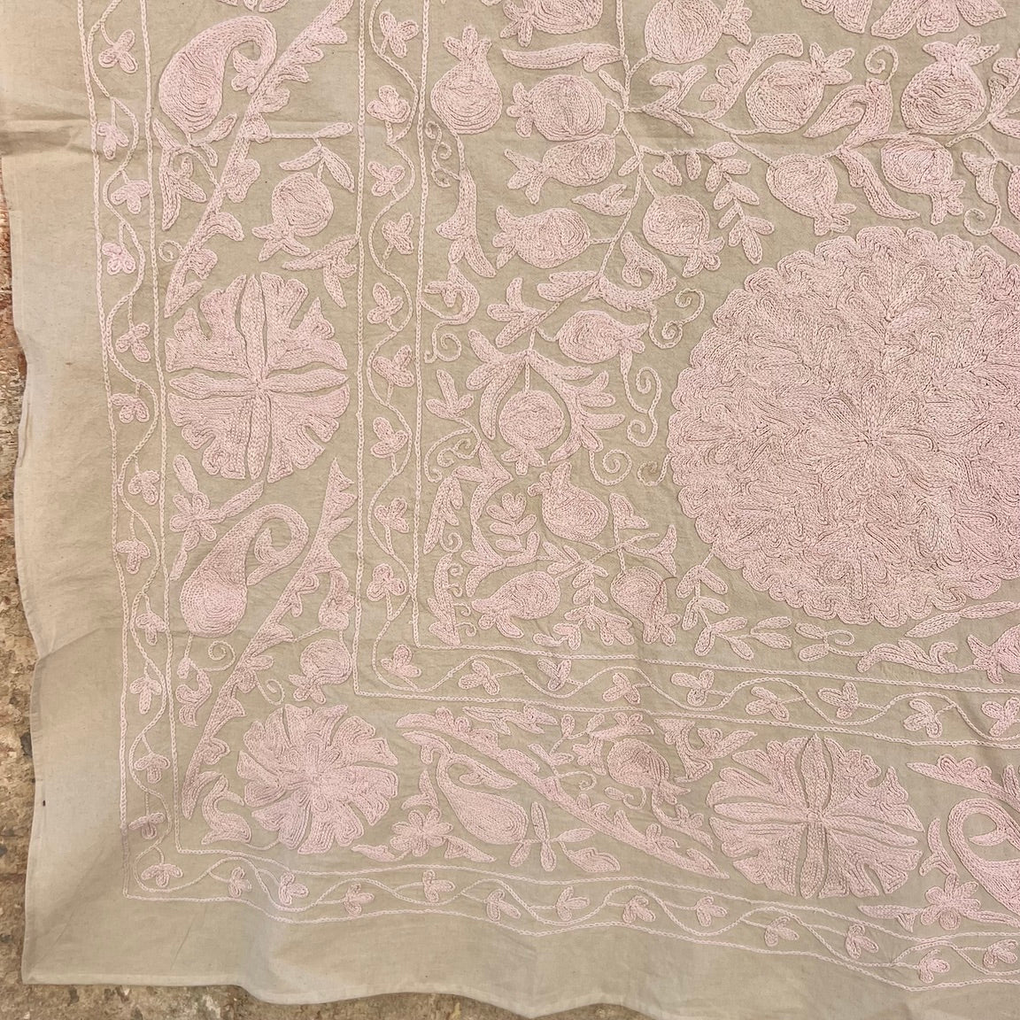 Plain Suzani N. 27
