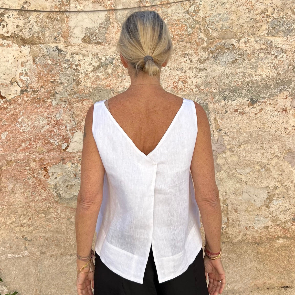 Overleap Top Linen