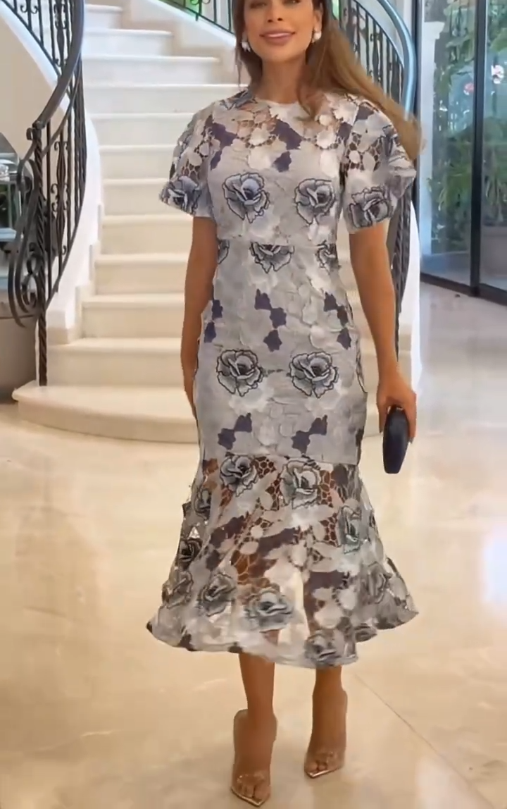 Elegant Round Neck Short Sleeve Lace Evening Gown